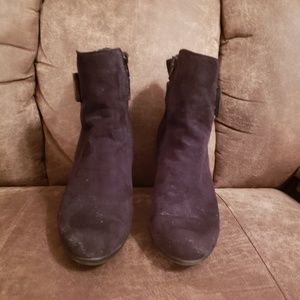 Kelly & Katie Black Booties Sz 7.5